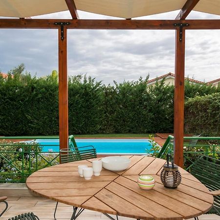 Venus Villa With Private Pool, 2Min To The Beach Finikounta Exterior photo