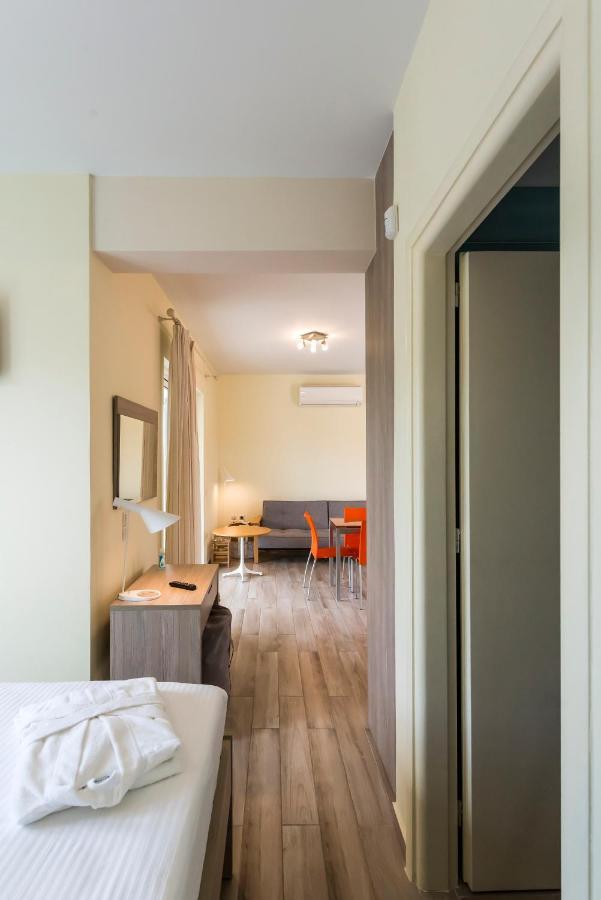 Venus Villa With Private Pool, 2Min To The Beach Finikounta Exterior photo